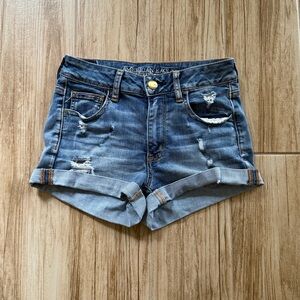 American Eagle destroyed cutoff super-stretch blue denim shorts Size 4 EUC